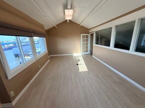 4911 Warner Ave, Huntington Beach, CA for lease Interior Photo- Image 2 of 15