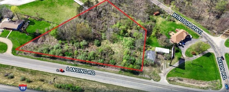 5382 Lansing Rd, Charlotte, MI for sale - Primary Photo - Image 1 of 1
