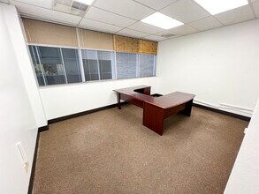 201-203 W Wall St, Midland, TX à louer Photo intérieure- Image 2 de 10