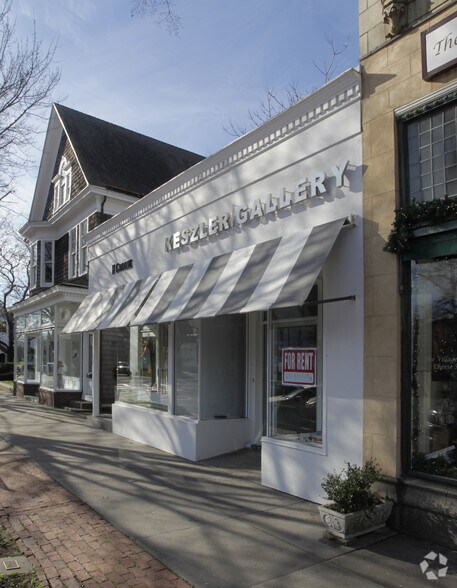 9 S Main St, Southampton, NY à louer - Photo du bâtiment - Image 3 de 3