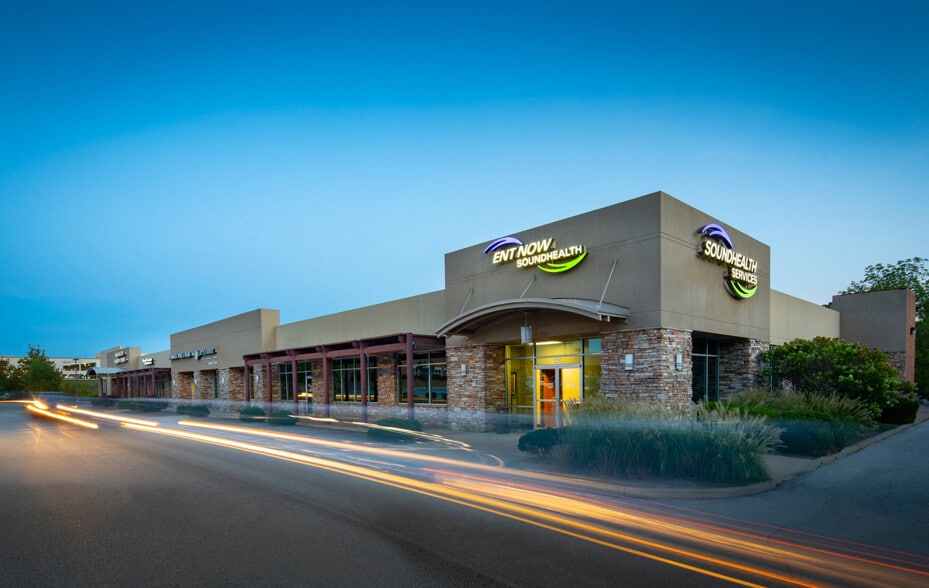 1010-1092 Old Des Peres Rd, Des Peres, MO for lease - Building Photo - Image 3 of 16