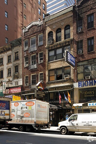 140 W 46th St, New York, NY for sale - Building Photo - Image 2 of 6