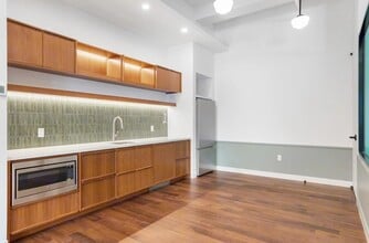 381 Park Ave S, New York, NY for lease Interior Photo- Image 1 of 4