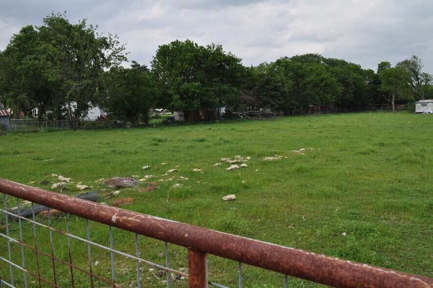 620 S Kaufman Rd, Seagoville, TX à vendre - Photo du bâtiment - Image 3 de 5