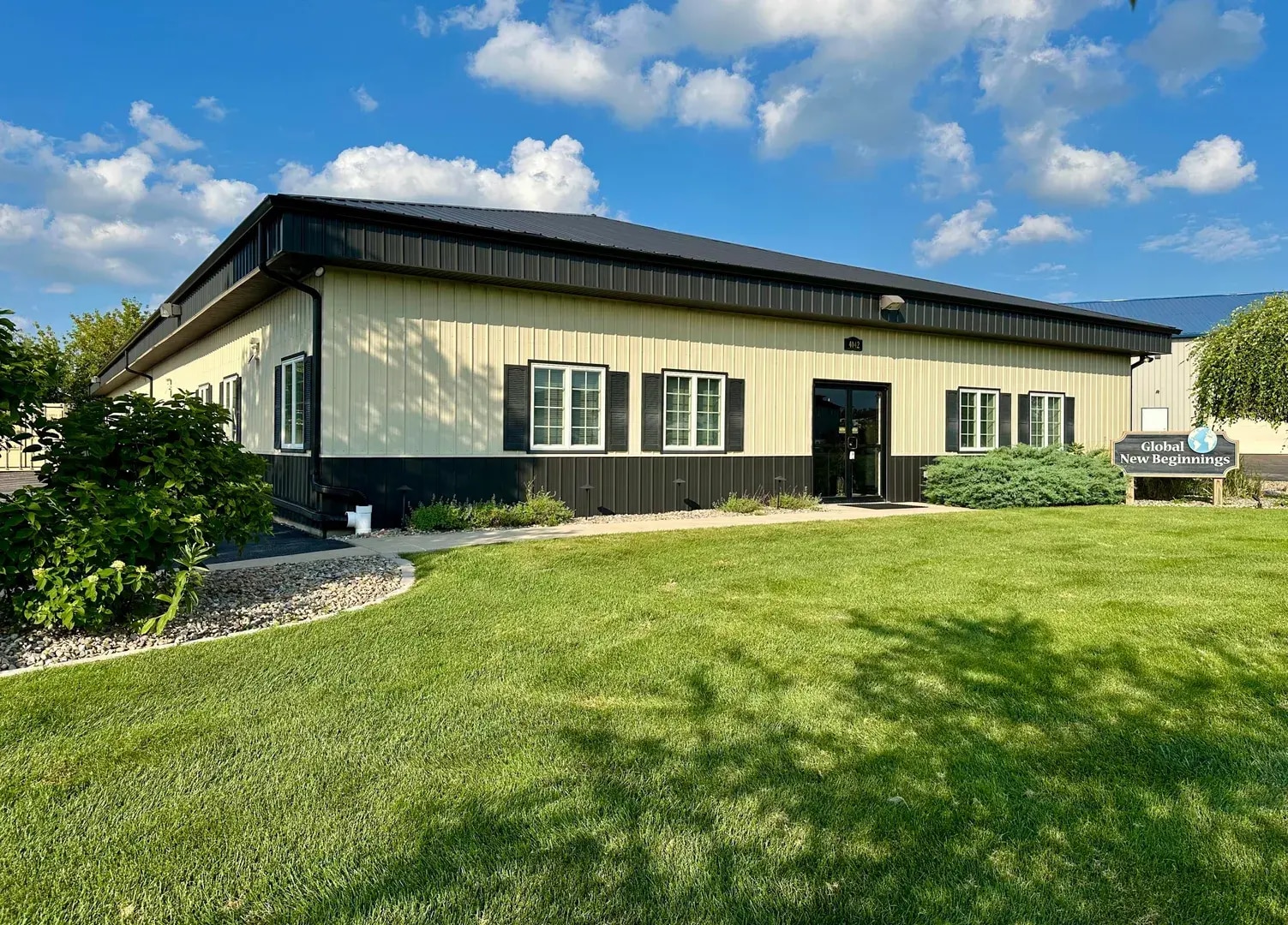 4042 W 82nd Ct, Merrillville, IN for lease Interior Photo- Image 1 of 13