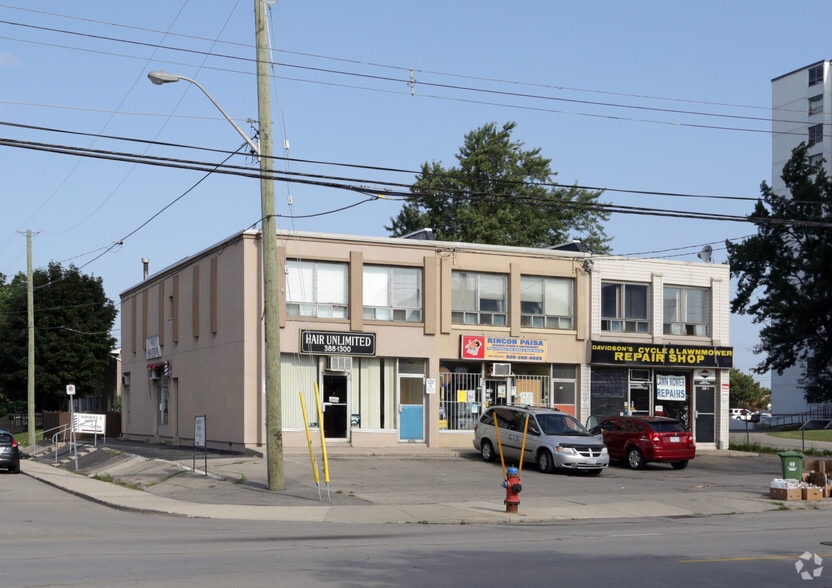 952 Upper Wellington St, Hamilton, ON for sale - Building Photo - Image 2 of 2