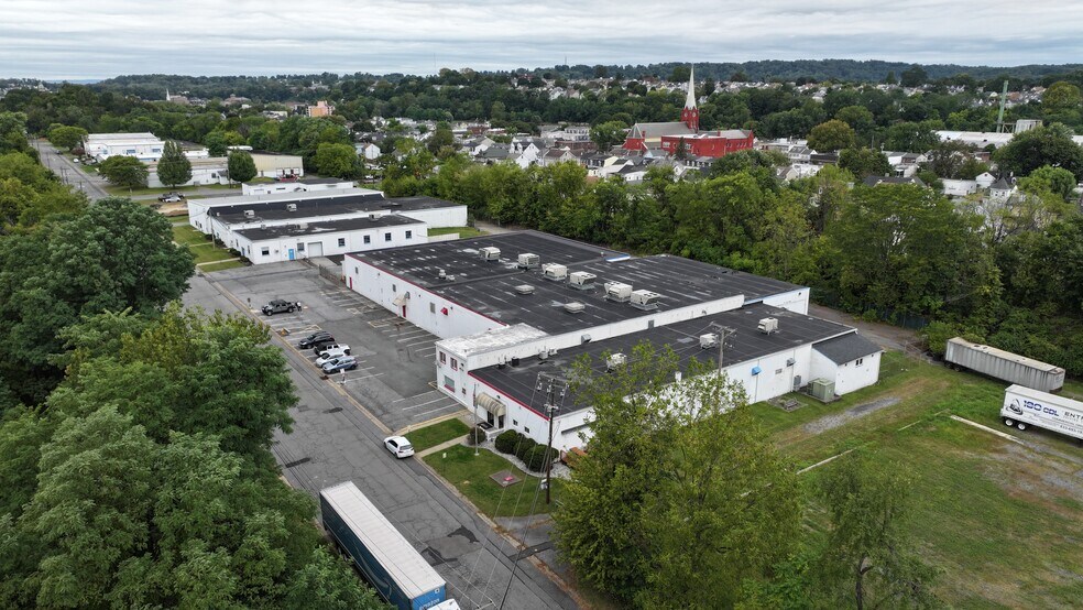 125-155 Howard St, Phillipsburg, NJ à louer - Photo du bâtiment - Image 3 de 106