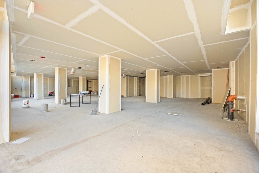 65 W Broad St, Rochester, NY for lease - Building Photo - Image 3 of 37