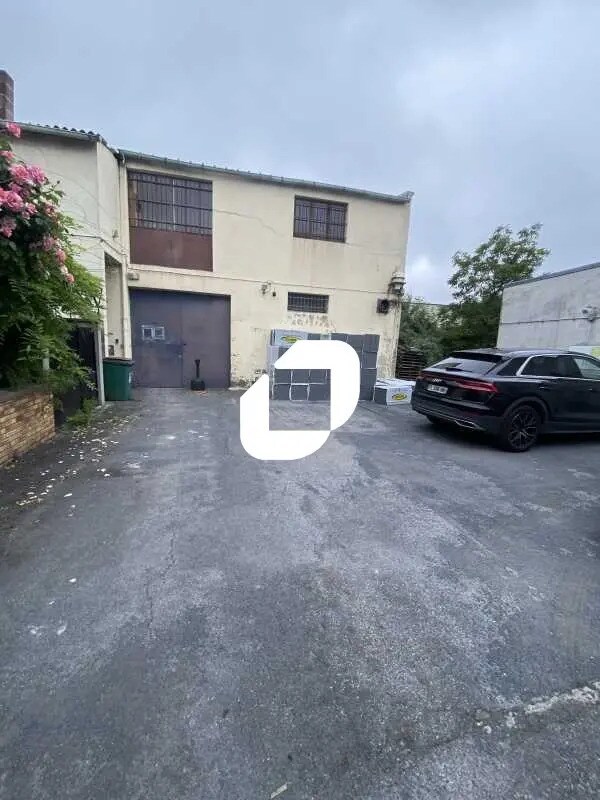 Office in Romainville for lease Building Photo- Image 1 of 12