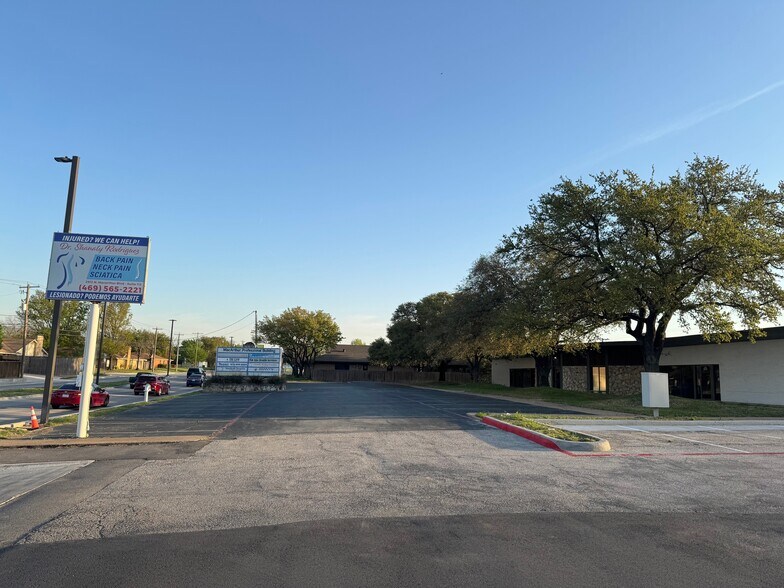 2912 N Macarthur Blvd, Irving, TX à louer - Photo du bâtiment - Image 3 de 15