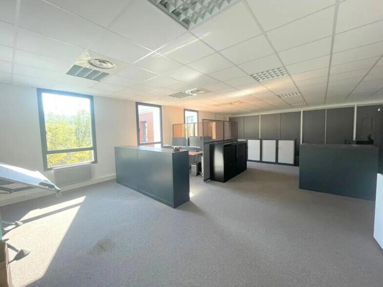 Bureau dans Croissy-sur-Seine à louer - Photo intérieure - Image 2 de 9