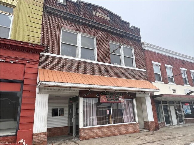 More details for 223 Broad St, Conneaut, OH - Retail for Sale