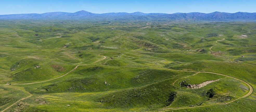 13100 Oilfields Rd, Bakersfield, CA à vendre - Aérien - Image 1 de 3