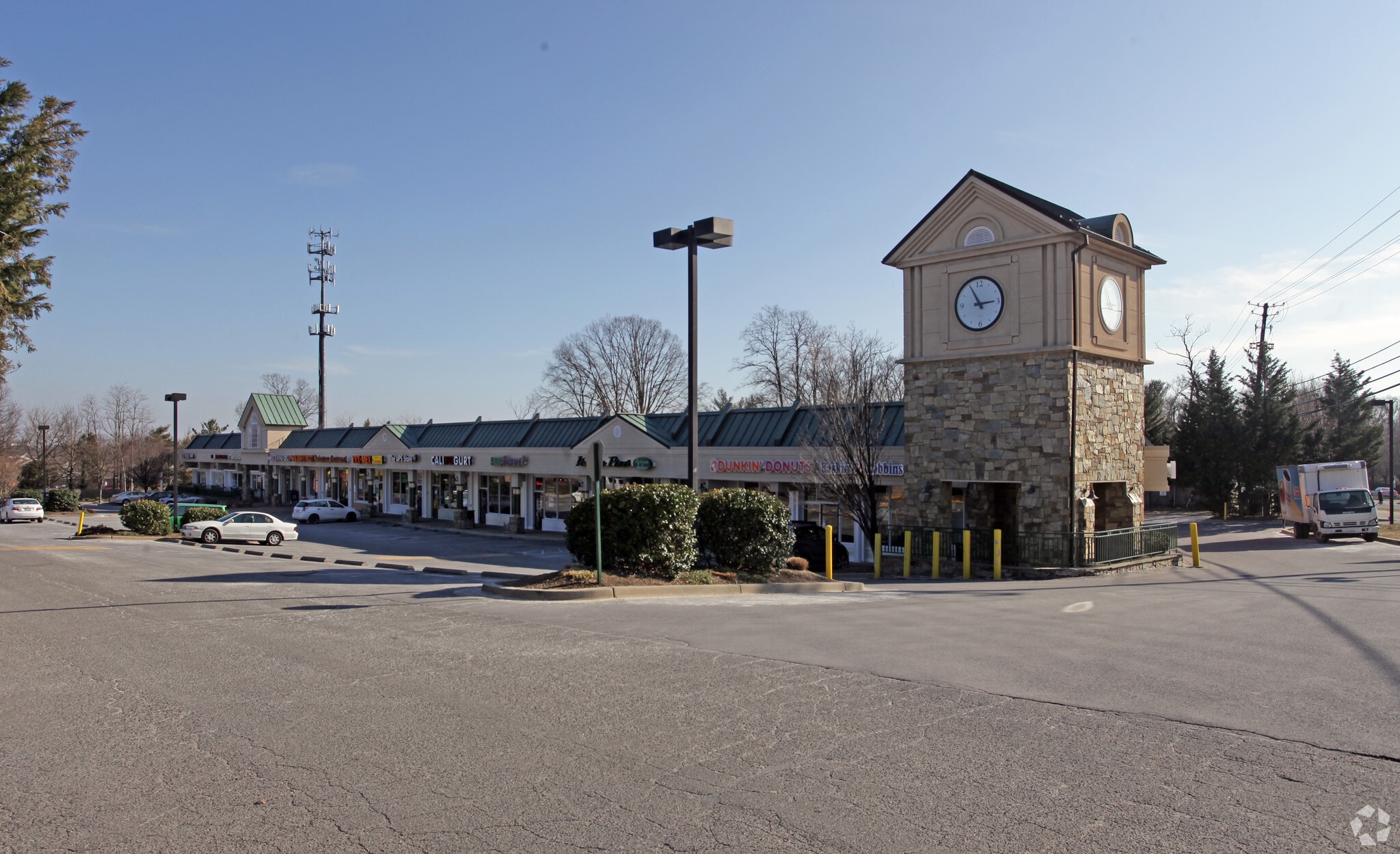 12116-12168 Darnestown Rd, Gaithersburg, MD for lease Primary Photo- Image 1 of 6