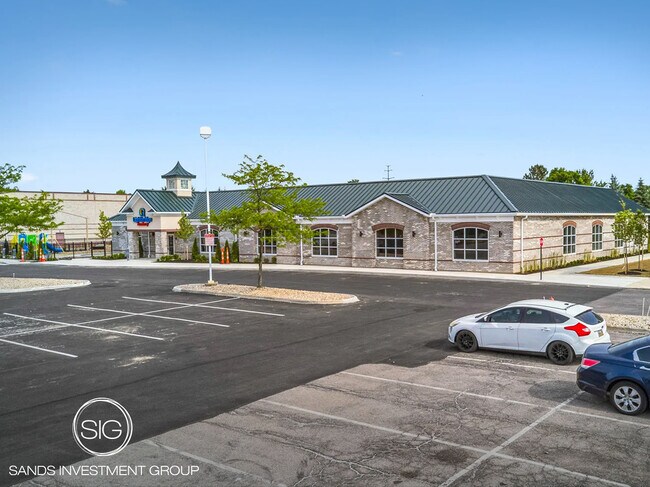 More details for 4074 Powell Rd, Powell, OH - Retail for Sale