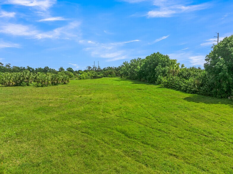 1520 S River Rd, Englewood, FL à vendre - Photo du bâtiment - Image 3 de 24