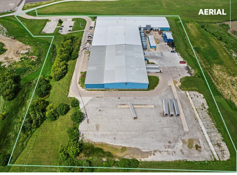 228 Tidewater Dr, West Branch, IA à vendre - Photo du bâtiment - Image 2 de 9