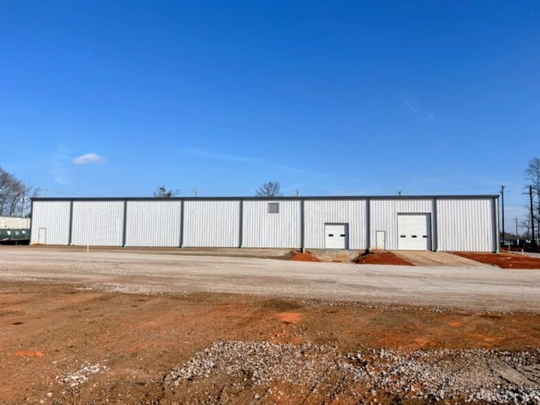 117 Standing Springs Rd, Greenville, SC for lease - Primary Photo - Image 1 of 4