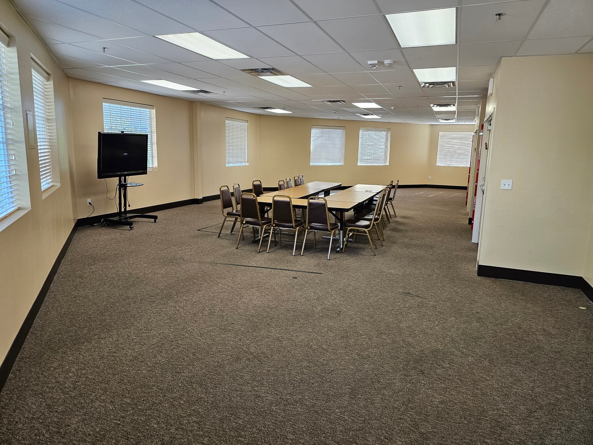 1940 PASEO VERDE, Henderson, NV for lease Interior Photo- Image 1 of 14