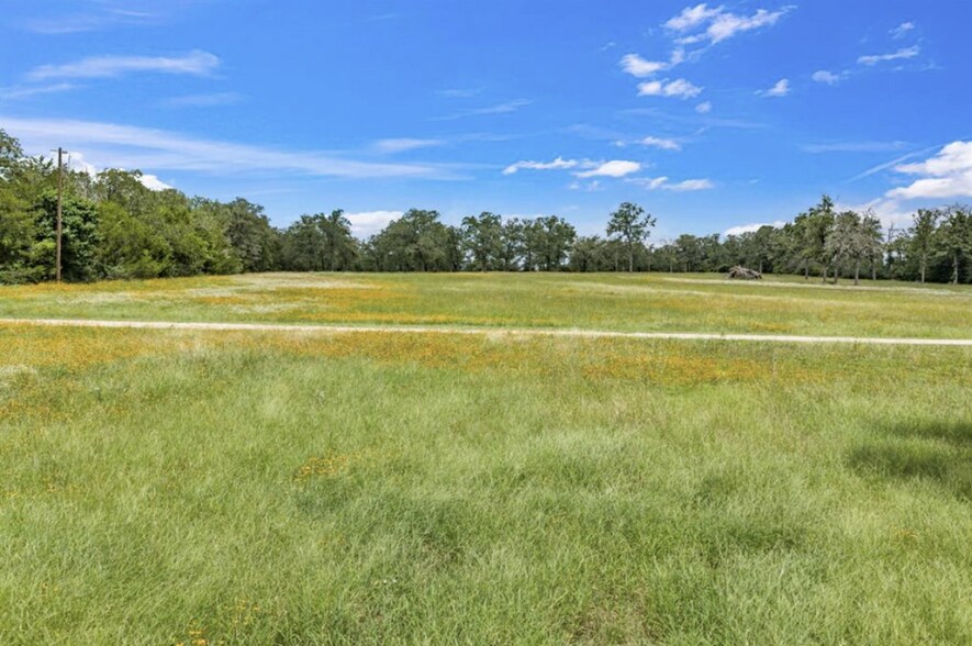 3011 County Road 314, Rockdale, TX à vendre - Photo du bâtiment - Image 3 de 29