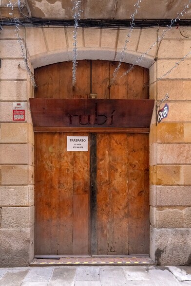 Carrer dels Banys Vells, 6B, Barcelone, Barcelona à louer - Photo du bâtiment - Image 3 de 4