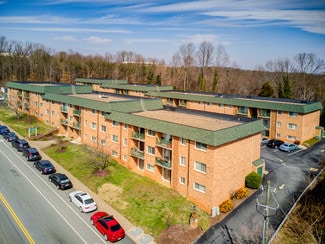 Plus de détails pour 2401 Arlington Blvd, Charlottesville, VA - Multi-résidentiel à vendre