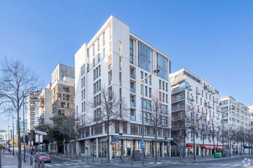Specialty in Paris for sale - Building Photo - Image 2 of 4
