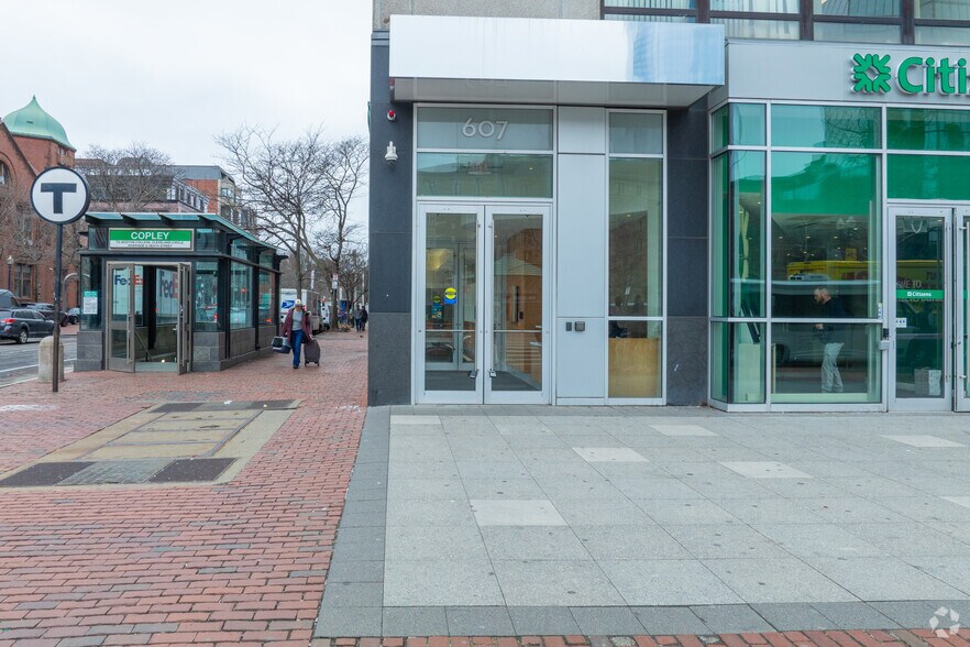 607 Boylston St, Boston, MA à louer - Photo du bâtiment - Image 3 de 4