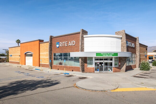 Plus de détails pour 1180 N State St, San Jacinto, CA - Bureau/Commerce de détail à louer