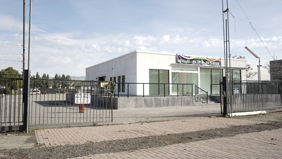 Unit A - 2828 Monterey Hwy, San Jose, CA for lease - Building Photo - Image 2 of 7