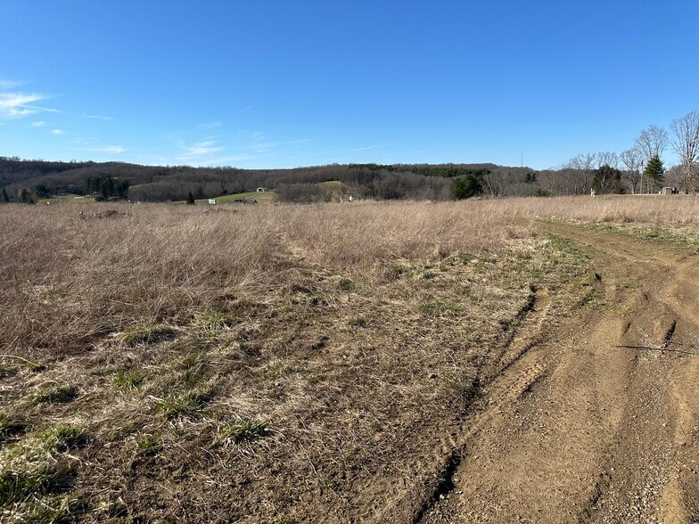 3004 Flat Top Rd, Ghent, WV à vendre - Photo du bâtiment - Image 2 de 5