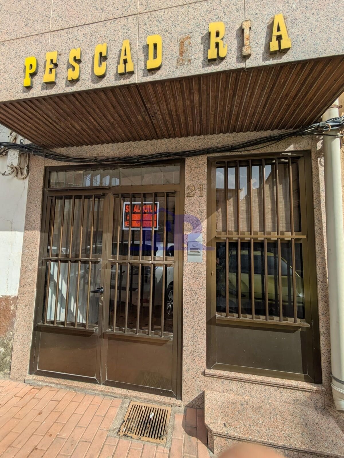Retail in San Lorenzo de la Parrilla, Cuenca for lease Primary Photo- Image 1 of 2