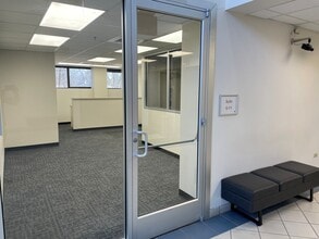 87 N Airlite St, Elgin, IL for lease Interior Photo- Image 2 of 3