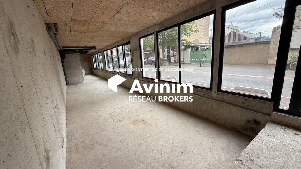 Retail in Saint-Maur-des-Fossés for lease - Interior Photo - Image 2 of 5