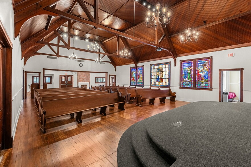 1824 S Harbor City Blvd, Melbourne, FL for sale - Interior Photo - Image 3 of 39