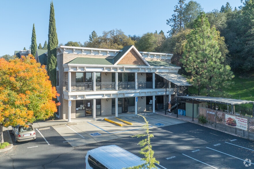768 Pleasant Valley Rd, Diamond Springs, CA for sale - Primary Photo - Image 1 of 3