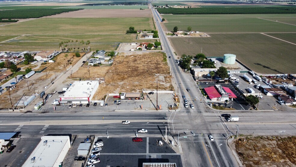 S Union Ave, Bakersfield, CA à vendre - Photo du bâtiment - Image 2 de 6