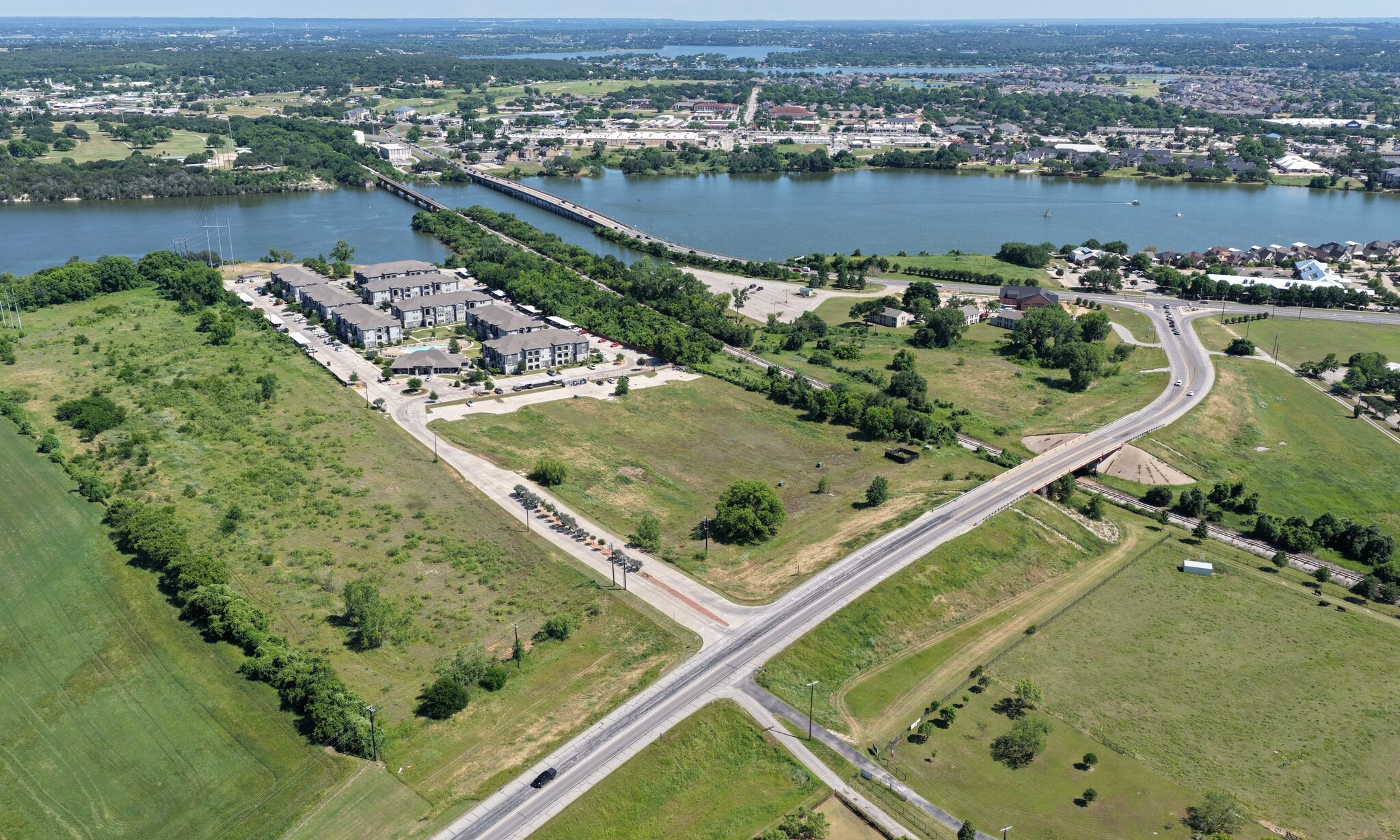2300 Loop 567, Granbury, TX à louer Photo du bâtiment- Image 1 de 5