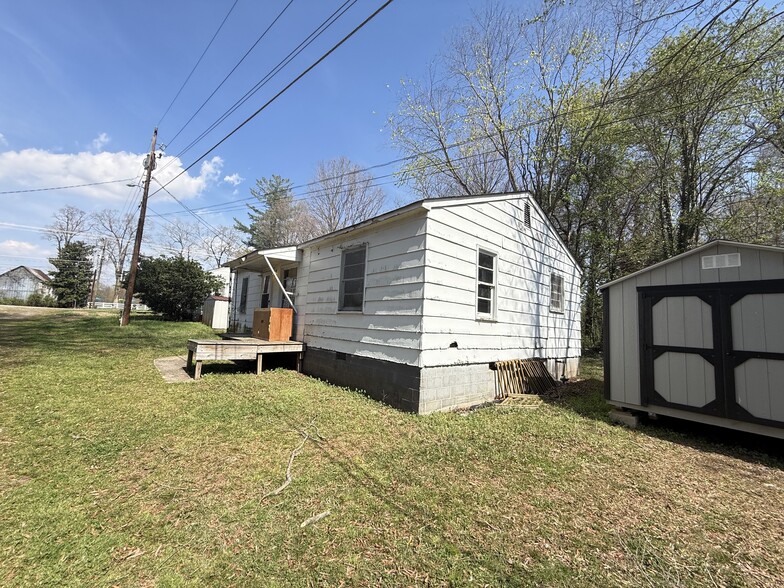 3004 Rent Rd, Yadkinville, NC for sale - Building Photo - Image 3 of 21