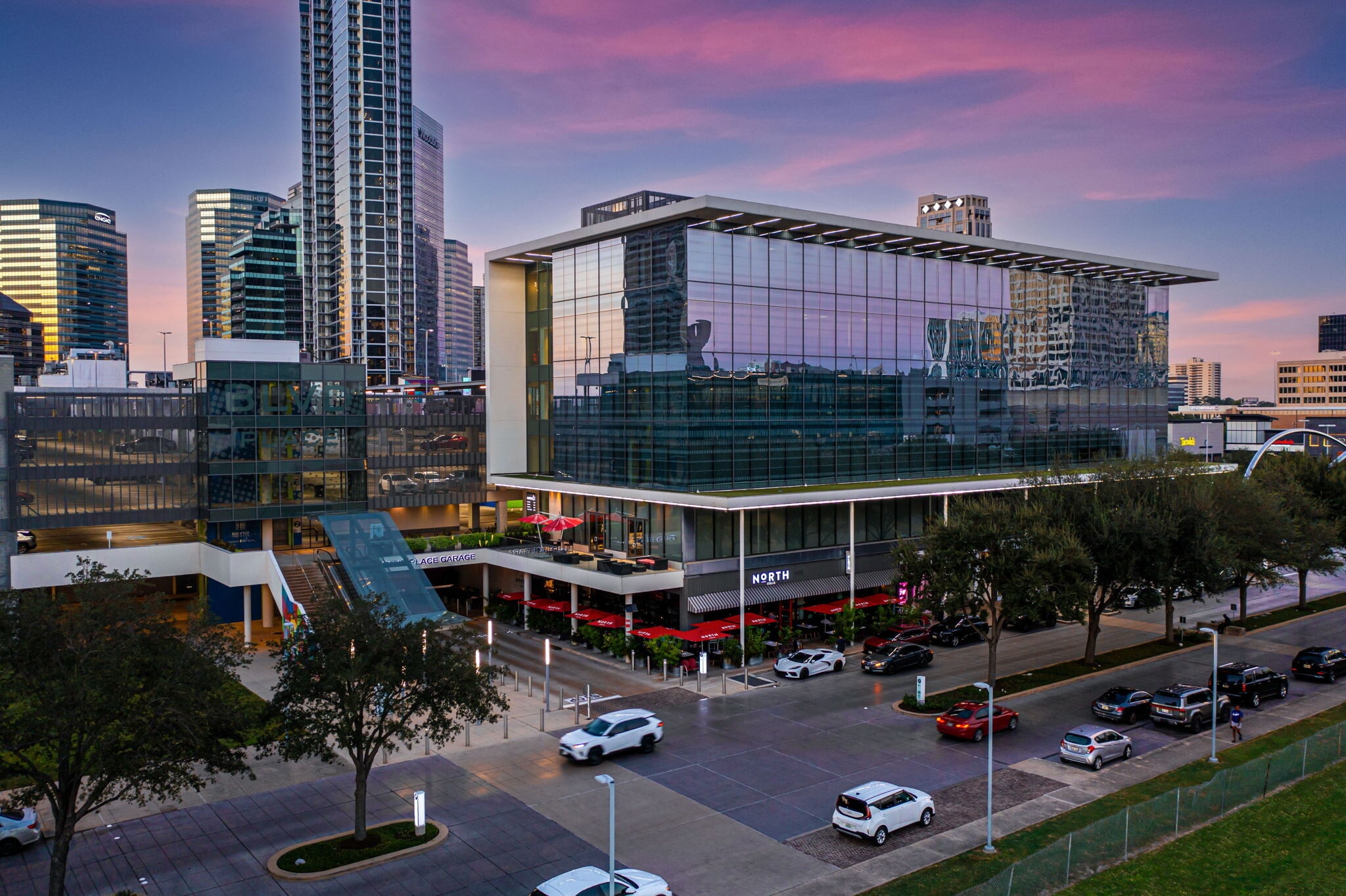 1700 Post Oak Blvd, Houston, TX à louer Photo du bâtiment- Image 1 de 18