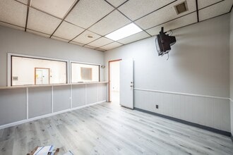 1368 N Washington Ave, Brownsville, TN for lease Interior Photo- Image 2 of 16