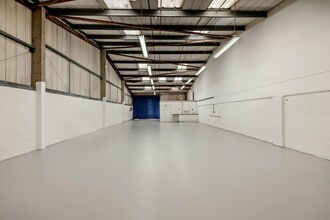Alpha Clos, Tewkesbury for lease Interior Photo- Image 1 of 1