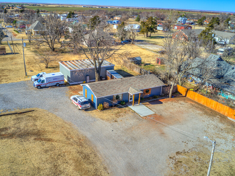 115 N Main St, Cashion, OK à vendre - Photo du bâtiment - Image 1 de 1