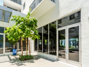 8175 NW 107th Ave, Doral, FL for lease Building Photo- Image 2 of 6