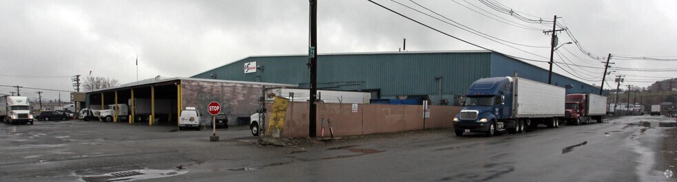 201 Beacham St, Everett, MA à louer - Photo du bâtiment - Image 2 de 17