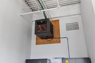 6333 Dry Creek Pky, Niwot, CO for lease Interior Photo- Image 2 of 16