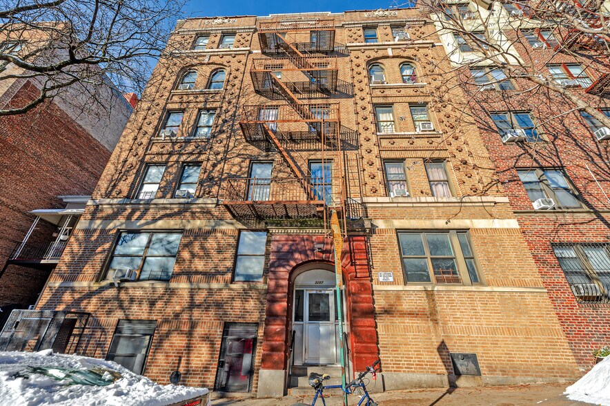 3207 Hull Ave, Bronx, NY à vendre - Photo du bâtiment - Image 2 de 26