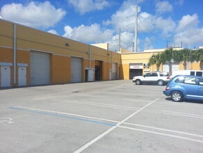 13080 SW 248th St, Homestead, FL à louer Photo intérieure- Image 2 de 2