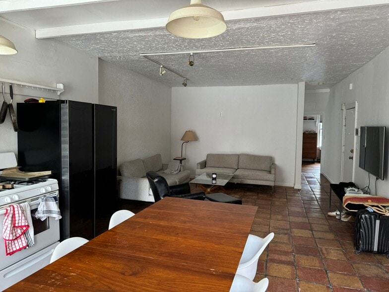 57 Stanton St, New York, NY for sale - Building Photo - Image 2 of 12