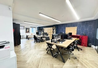 48 George St, London for lease Interior Photo- Image 1 of 4